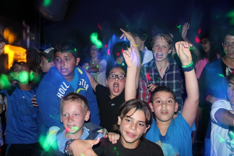 Village Camps International Summer Camp Leysin, Switzerland 2025-08-09 https://www.villagecamps.com/journals_admin/images/682-17-disco (82).jpg